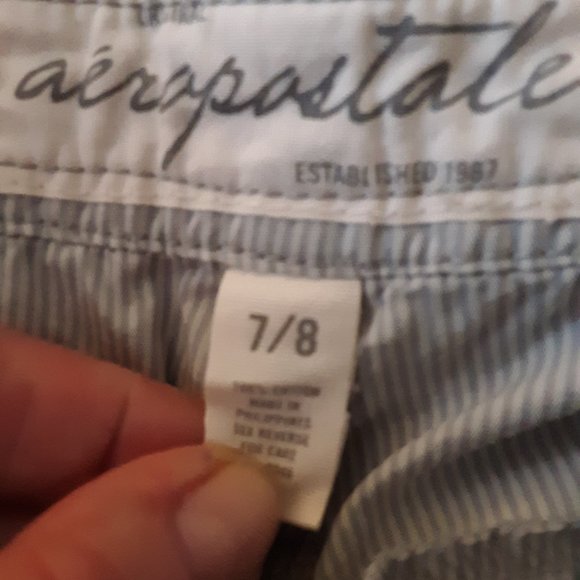 SALE EUC Aeropostale Grey Shorts/Skimmer 7/8 - Picture 1 of 12